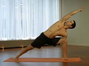 355-5-reasons-why-athletes-should-do-yoga.jpg